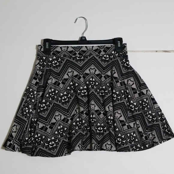 Pink Victoria's secret Skirt - Picture 2 of 5